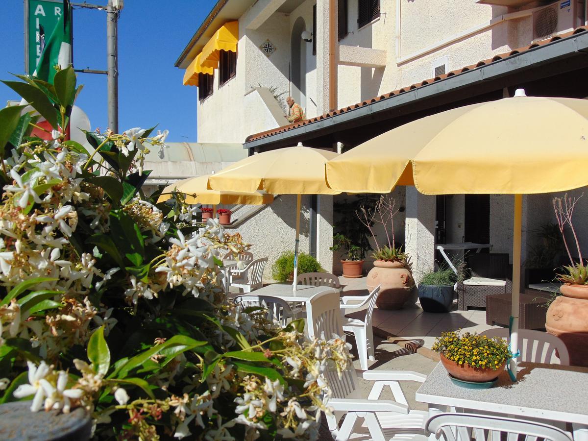 Hotel B&B Rispescia Grosseto Exteriör bild
