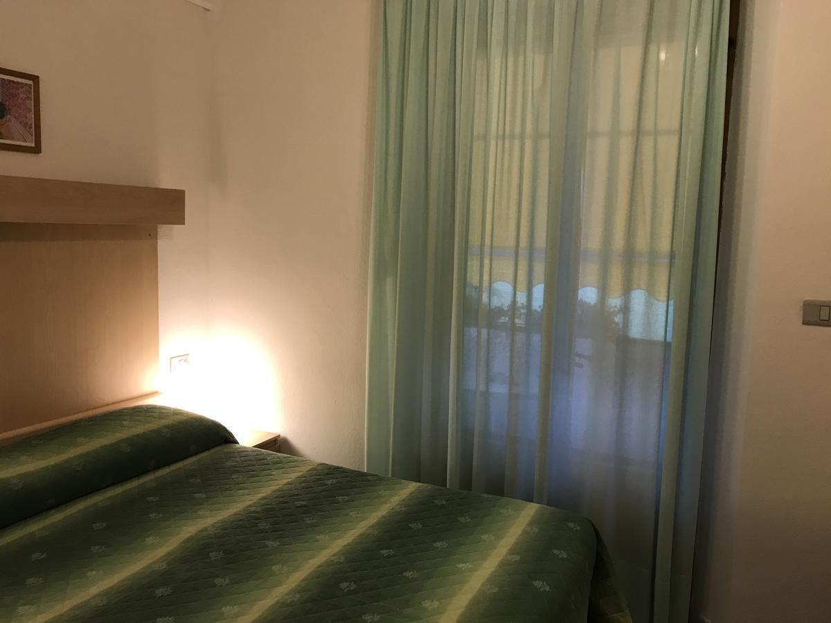 Hotel B&B Rispescia Grosseto Exteriör bild