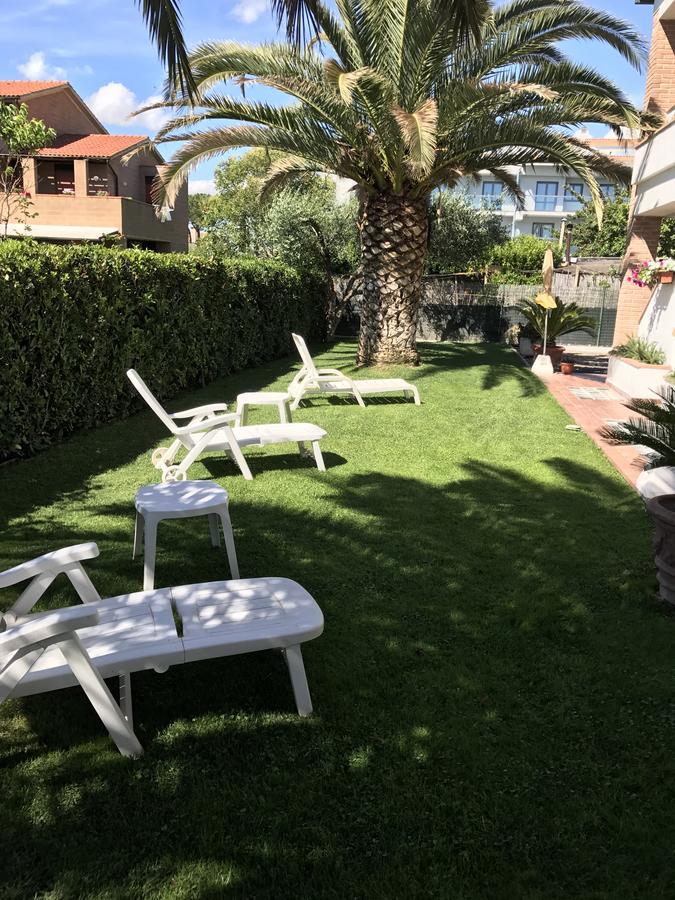 Hotel B&B Rispescia Grosseto Exteriör bild